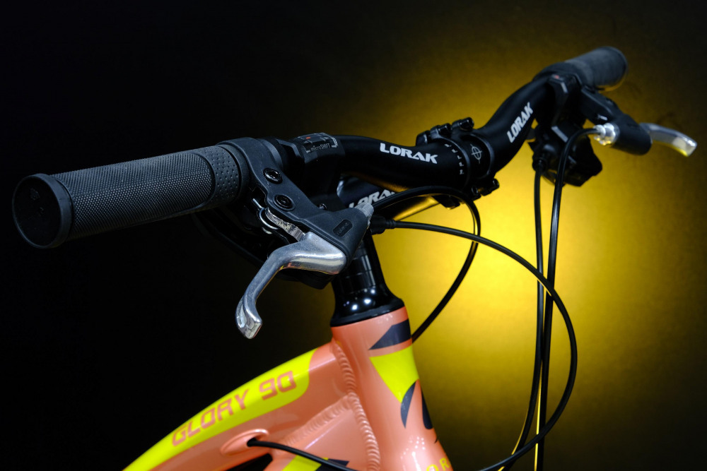 Lorak Glory 90 Персиковый рама 19 (на рост 171-182)